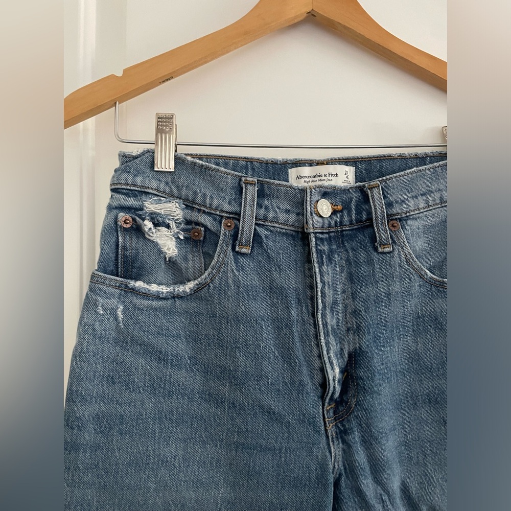 A&F High Rise Mom Jean - Picture 4 of 10